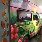 Urban Glamping Viesnīca 2*