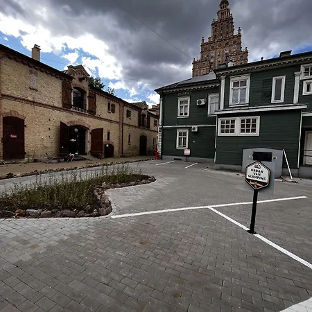 ホテル Urban Glamping リガ