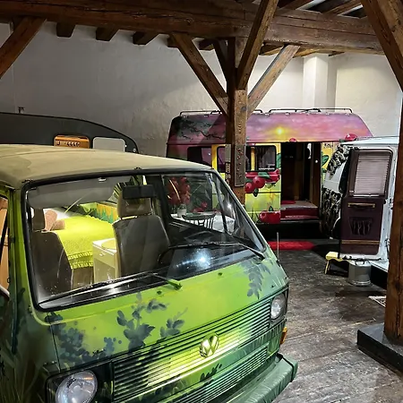 ホテル Urban Glamping 2*