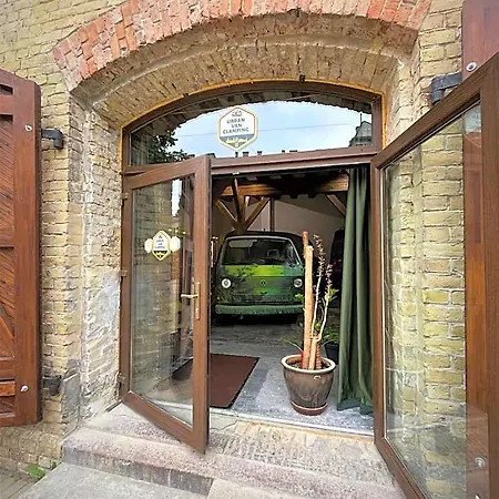 Hotel Urban Glamping 2*