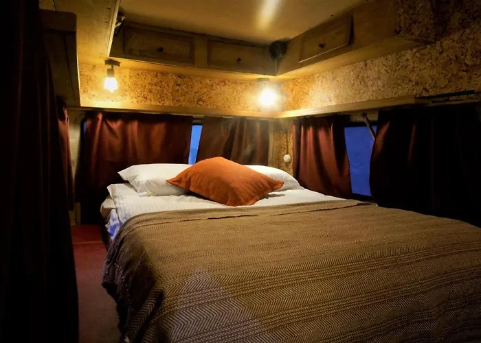 Urban Glamping Hotell 2*