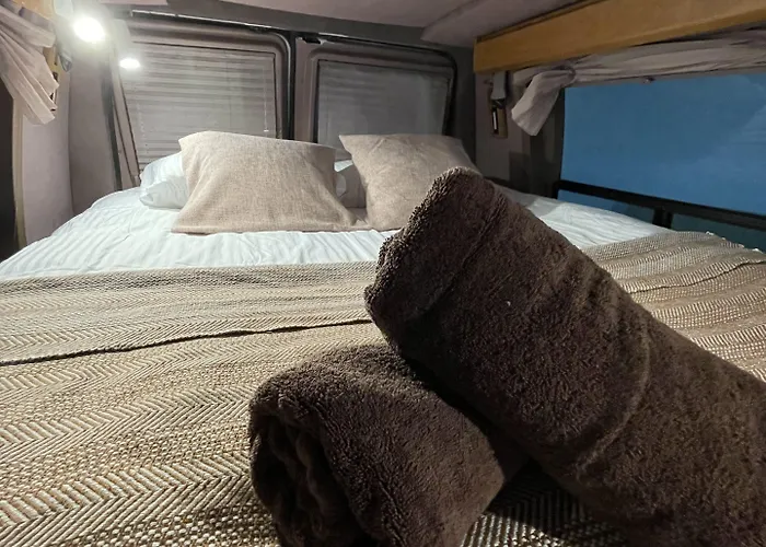 Otel Urban Glamping 2*