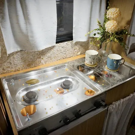 Urban Glamping Отель Рига