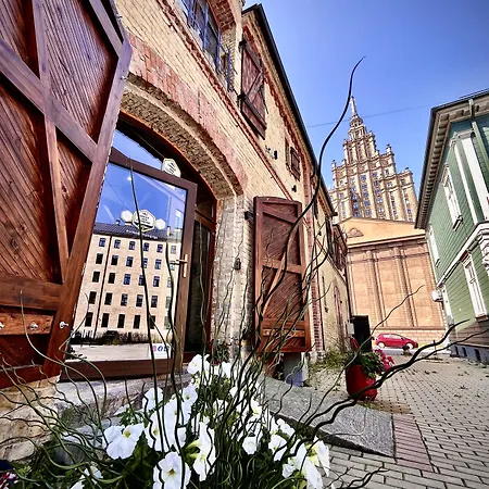 Urban Glamping Отель 2*